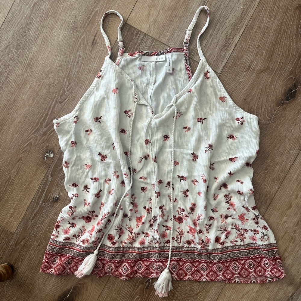 LUQ Tie Sleeveless Top Cream/Red Floral Boho XLStitch Fix